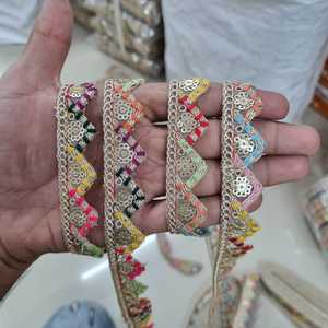 Cordones florales bordados hechos a medida en 3 pulgadas de ancho ideales para usar como bordes en ropa y textiles para el hogar - Product Image 6