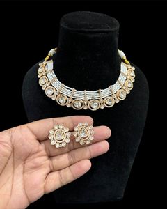 Ensemble de collier élégant en diamant américain Bijoux de qualité supérieure avec de superbes pierres en feuille d'aluminium et un placage Carrat à la finition éblouissante - Product Image 2