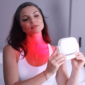 جهاز محمول صغير للعلاج بالضوء الأحمر من سون بلس، لوحة علاج بالضوء الأحمر والأشعة تحت الحمراء القريبة 660 نانومتر و850 نانومتر، للاستخدام المنزلي - Product Image 4