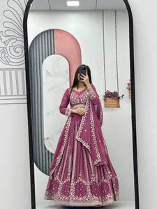 Séquence de broderie en georgette couleur pêche traditionnelle travail Lehenga Choli avec Dupatta pour la fête - Product Image 5