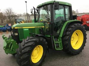 Tracteur John Deeree 4066M de qualité supérieure Achetez maintenant avec livraison rapide et offres de gros pour les travaux agricoles haute efficacité - Product Image 4