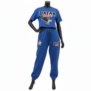 เสื้อครอปท็อปและกางเกงจ็อกเกอร์ผ้าฟลีซผสมคอตตอนโพลีเอสเตอร์สีน้ำเงินรอยัลสำหรับผู้หญิง หนัก 300 GSM พร้อมปักโลโก้แบบแพทช์ ชุดเซ็ตสำหรับผู้หญิง - Product Image 6