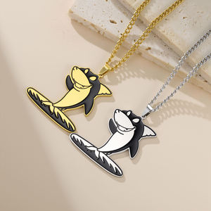 Pendentif tendance gravé en forme de requin, en argent sterling 925 plaqué or, avec moissanite, bijoux minimalistes personnalisés, cadeaux pour femmes - Product Image 3