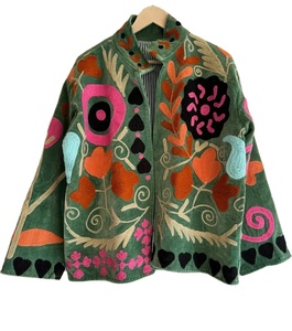 Veste Suzani en velours vert brodé, veste Suzani en velours et coton, veste Suzani en tissu velours, manteau Suzani bohème pour femme, veste Suzani - Product Image 1