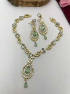 Conjunto de collar de circonia cúbica de latón de calidad superior para mujer elegante ropa de fiesta minimalista con pendientes joyería de Zirconia cúbica - Product Image 5