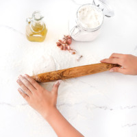 Ensemble de rouleau à pâtisserie et planche à pâtisserie rustiques français faits à la main, de qualité supérieure, en bois d'olivier écologique, fabriqué au Tennessee