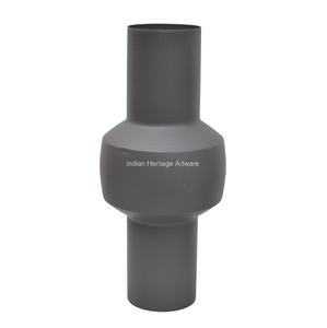 Jarrón de Mesa de Diseño Moderno en Hierro Metálico IHA IHA24032, Elegante Decoración para el Hogar y Eventos de Boda, Jarrón para Flores al por Mayor - Product Image 1