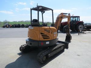 2020 Cases CX37C Mini Excavator 37 HP Excellent état avec de faibles heures focalisées sur le moteur et la pompe-Utilisé pour la vente - Product Image 3