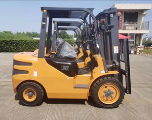 Diesel Forklift Truck 3 Ton Diesel Engine. - Product Image 3