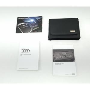 MANUAL DE USO Y MANTENIMIENTO AUDI Q3 Serie (8UG) 8U0012750AF (14>) - Product Image 1