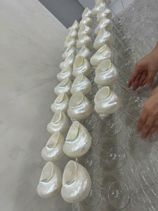 Tasse à vin en verre de coquille de conque naturelle en verre de coquillage fait à la main du Vietnam pour l'hôtel et la gastronomie - Product Image 3