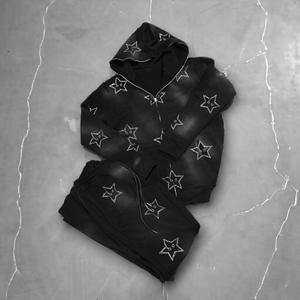 Conjunto Deportivo Personalizado de 2 Piezas con Logotipo, Pantalones Deportivos con Diamantes, Joggers y Sudaderas con Pedrería, Conjunto Deportivo para Hombre - Product Image 1