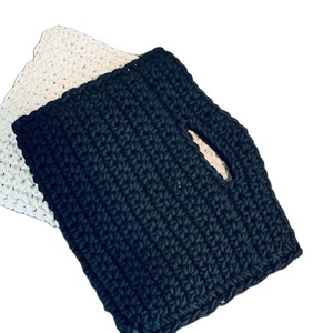 Sac à main tendance en corde de coton tressée pour femme, sac macramé avec pompon au crochet, sac à bandoulière noir et multicolore - Product Image 1
