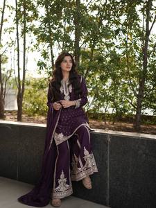 Ensemble Kurta Palazzo de Luxe Unity avec Broderie Violette et Dupatta - Product Image 2