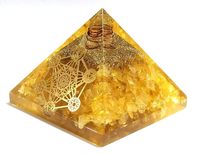 Pyramide d'énergie orgonique artisanale avec cristaux de citrine naturelle - Outil de manifestation du Grille de Metatron sacré