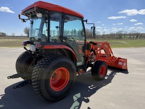 รถแทรกเตอร์คูโบต้า L6060 ขับเคลื่อน 4 ล้อ รถแทรกเตอร์สำหรับขาย จัดส่งรวดเร็ว มีสินค้าในสต็อก ราคาถูก ราคาประหยัด เครื่องจักรกลการเกษตร ขายส่ง - Product Image 4