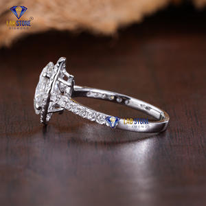 Anillo de oro blanco con diamantes de corte ovalado y redondo TDW 3.028 de Lab-Stone / Moonshine Sparkling Ring/color de la EF-VS - Product Image 3