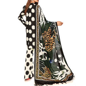 Pakistanaise Shalwar Kameez Robe en lin pour femme Trois pièces cousues Designer Costume en lin pour femme à vendre - Product Image 2