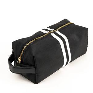 Sac organisateur de maquillage élégant de haute qualité en nylon à fermeture éclair Tissu Oxford durable Voyage pour trousse de toilette Logo personnalisé pour tous les jours - Product Image 2