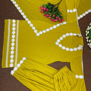 NUEVO DISEÑADOR PARTY WEAR TOP CON DUPATTA - Product Image 1