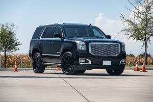 GMC Yukon Denali 4WD 2018 d'occasion, propre - Product Image 2