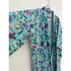 Kimono tipo bata hecho a mano con estampado boho, de silueta holgada, de algodón, para mujer, con cintura natural. - Product Image 4