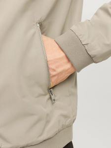 Chaqueta Bombe de invierno informal con cierre de cremallera Cuello alto de lona Servicio OEM Estilo acolchado - Product Image 5