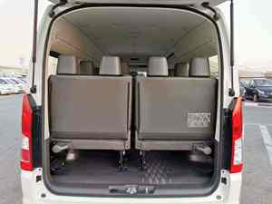 Toyota Hiace 2022 d'occasion abordable, fourgonnette à toit surélevé, automatique, conduite à gauche, turbo diesel, sièges en cuir R18, toit ouvrant, intérieur sombre - Product Image 3