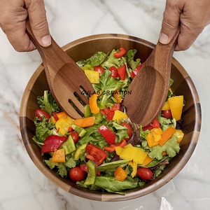 Mains à salade en bois d'acacia artisanales Serveurs à griffes en bois écologiques pour lancer et servir des salades, des fruits et des pâtes - Product Image 5