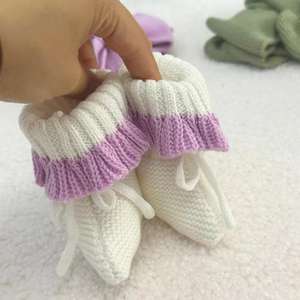 <span class=keywords><strong>Bottes</strong></span> en <span class=keywords><strong>tricot</strong></span> pour bébé fille de 0 à 6 mois Chaussettes en coton crocheté avec bord à volants Chaussons confortables en coton pur doux épissé Lilas Fleck Chaussons - Product Image 4