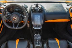 Mc-Lar-en 570S Sp-ider 2018 d'occasion propre, 562 ch, V8 biturbo - Product Image 4