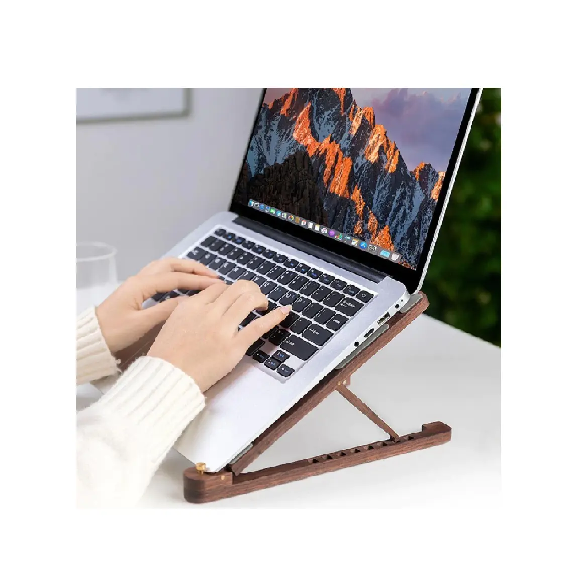 Beliebtes Design Holz Laptop-Ständer bequem arbeitende Holz Laptop-Ständer beste Qualität beim Großhandels lieferanten