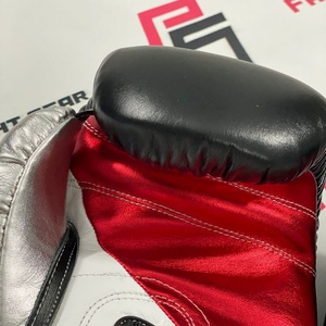 ถุงมือชกมวยหนังแท้คุณภาพสูง ทนทาน สำหรับฝึกซ้อมและแข่งขัน ยี่ห้อ No Boxing No Life รุ่นพรีเมียม - Product Image 6