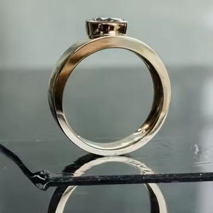 14k or jaune bijoux fins poire laboratoire cultivé diamant Solitaire bague épaisse bande lunette ensemble fiançailles, bague de mariage - Product Image 3