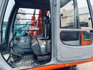 La machine d'excavatrice Hitachi EX60 utilisée avec des composants de base à bas prix comprend un accessoire de godet de pompe à moteur - Product Image 5