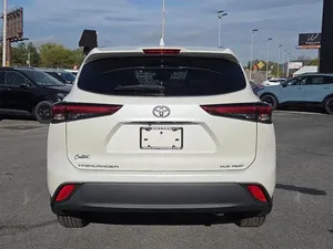 Toyota Highlander XLE d'occasion 2021 - Product Image 4