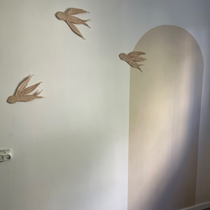 Exhibición de pared tejida de ratán natural al mejor precio, decoración de pared de habitación infantil en forma de golondrina para el hogar - Product Image 6