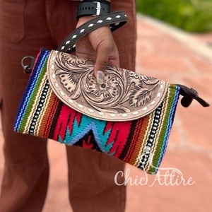 Nueva llegada estilo occidental mano Tooled cuero sillín manta muñequera embrague Venta caliente mano Tooled cosido monedero mujer cartera - Product Image 1