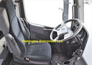Camion benne d'occasion Mercedes-Benz Arocs 3243 8x4 Diesel 40T Euro 6 pour transport lourd et travaux d'ingénierie, modèle 2016 - Product Image 5