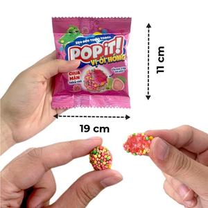 Bonbons gélifiés multicolores en forme de cube Popit Asteroid, acidulés, sucrés, fruités, avec saveur de goyave rose, en sachet de confiserie - Product Image 4