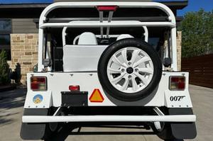 M O K a E Moka 2023, Camioneta con Tracción en las Cuatro Ruedas, Motor Doble, Batería de Litio, Neumáticos R18, Asientos de Cuero, Cámara Trasera, Techo Solar Panorámico, Faros LED - Product Image 5