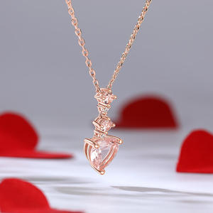 สร้อยคอเงินแท้ประดับมอร์แกไนต์สังเคราะห์ทรงหัวใจ Jeulia Enchanting Grace พร้อมตัวล็อคแบบกรงเล็บ ของขวัญวันครบรอบ - Product Image 5
