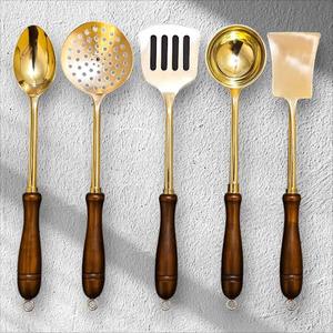 Cubiertos de Madera con Mango Corto de la Mejor Calidad, Utensilios de Cocina y de Servir de Latón Pulido a Mano con Característica de Gran Tamaño en Existencia - Product Image 2