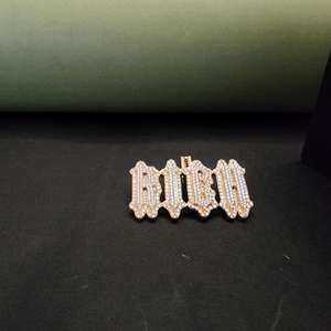 จี้ฮิปฮอปสแตนเลสสตีล DOPE JEWELLS แบบสั่งทำพิเศษ ประดับด้วยมอยส์ซาไนต์ 1.5 กะรัต สำหรับทุกวันพิเศษ - สำหรับทุกเพศ - Product Image 3