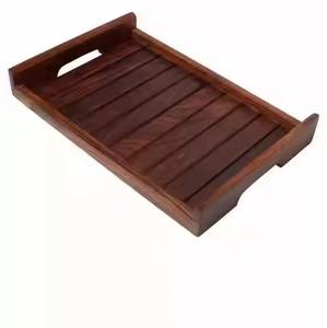 Plateau de service rectangulaire en bois avec poignées, plateau de service en bois naturel - Product Image 1