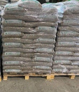 Briquettes de bois de pin de qualité supérieure pour combustible de chauffage A1, sacs de 15 kg avec 2 % de cendres, 8 % d'humidité, diamètre 6 mm/8 mm - Product Image 3