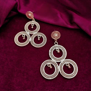 Pendientes de Aro Modernos con Filigrana, de Alta Calidad, con 3 Anillos, Pendientes de Ensueño, Joyería Elegante con Brillo, India - Product Image 1