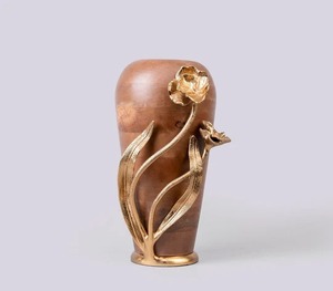 Vase à fleurs adorable de qualité supérieure avec pièce décorative élégante unique en bois et en métal idéale pour les fleurs fraîches ou la verdure - Product Image 1