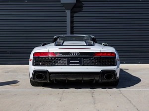 อาวดี้ R8 เพอร์ฟอร์แมนซ์ ปี 2023 สภาพใช้งานมาแล้ว - Product Image 2