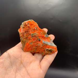 Piedra Natural de Jaspe Naranja Negro Indonesio de Tamaño Pequeño para Cristales de Feng Shui - Product Image 6